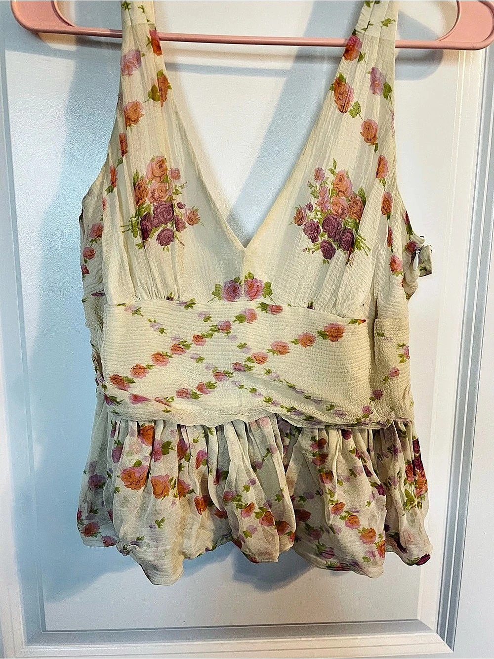 Fengy Rose Floral Silk Ruffle Top Size 10 Like New